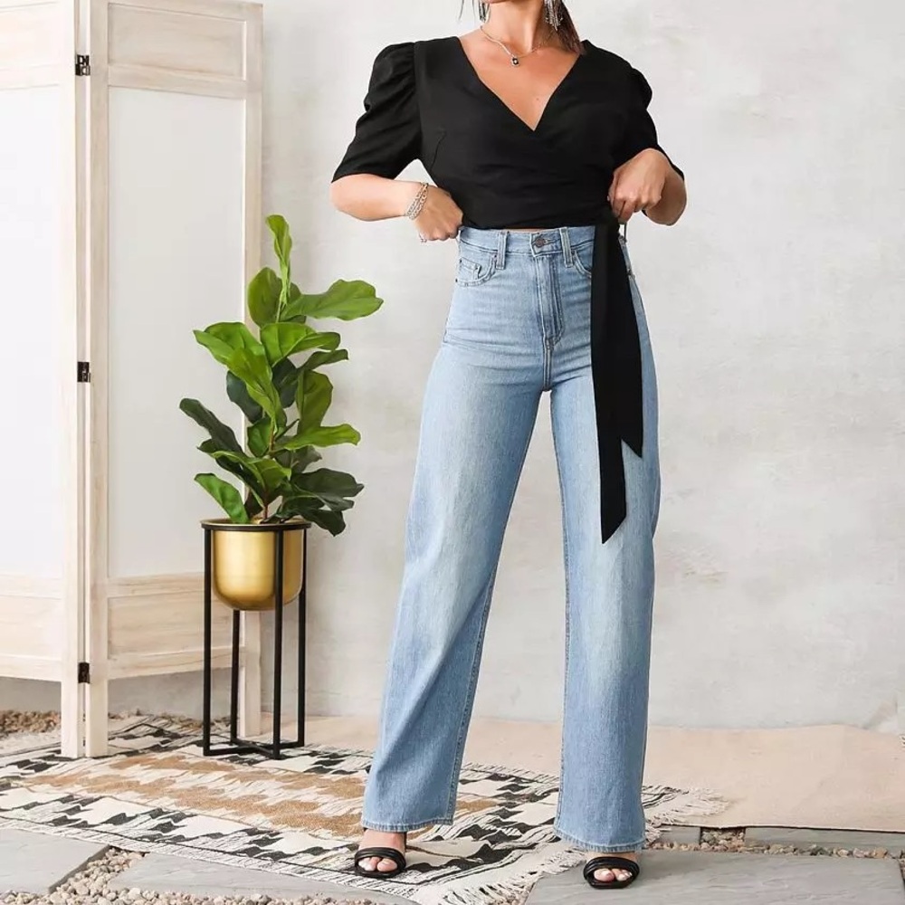 Levi High and Loose Denim Jeans